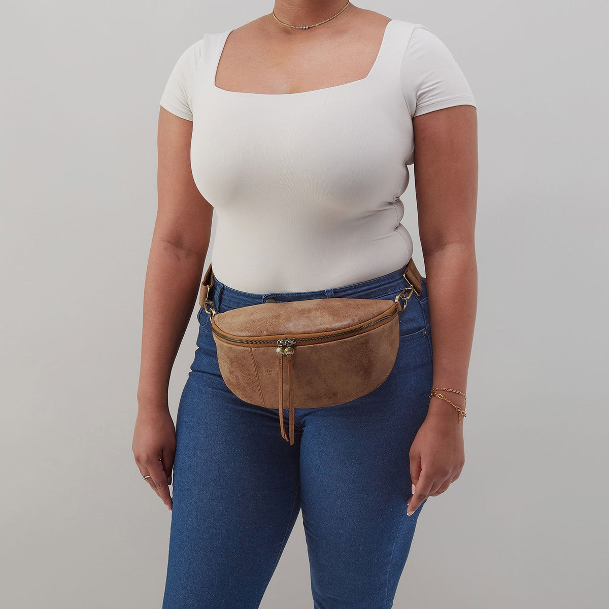 Hunter Medium Belt Bag In Buffed Leather - Whiskey | HOBO