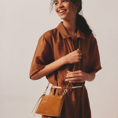 Darcy Crossbody In Polished Leather - Truffle | HOBO