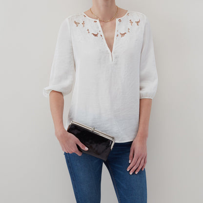 Lauren Clutch-Wallet In Polished Leather - Black | HOBO