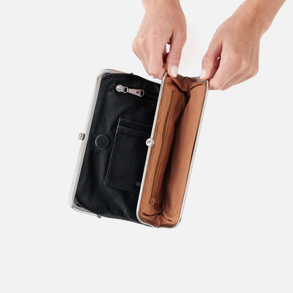 Lauren Clutch-Wallet In Polished Leather - Black | HOBO