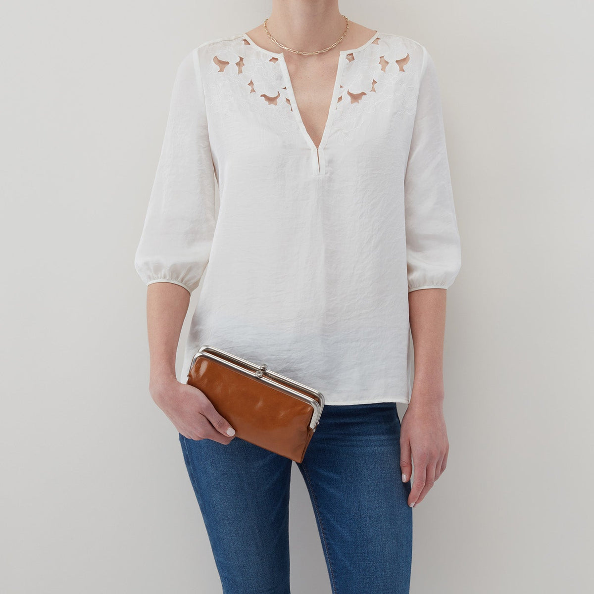 Lauren Clutch-Wallet In Polished Leather - Truffle | HOBO