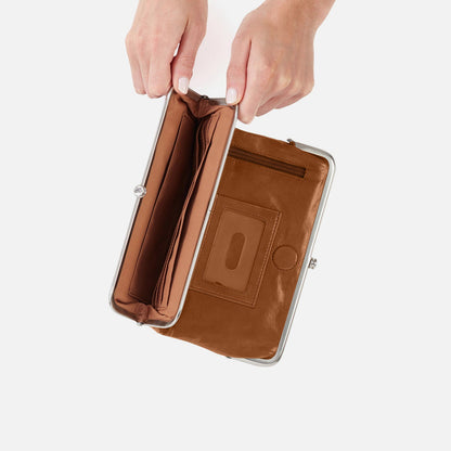 Lauren Clutch-Wallet In Polished Leather - Truffle | HOBO