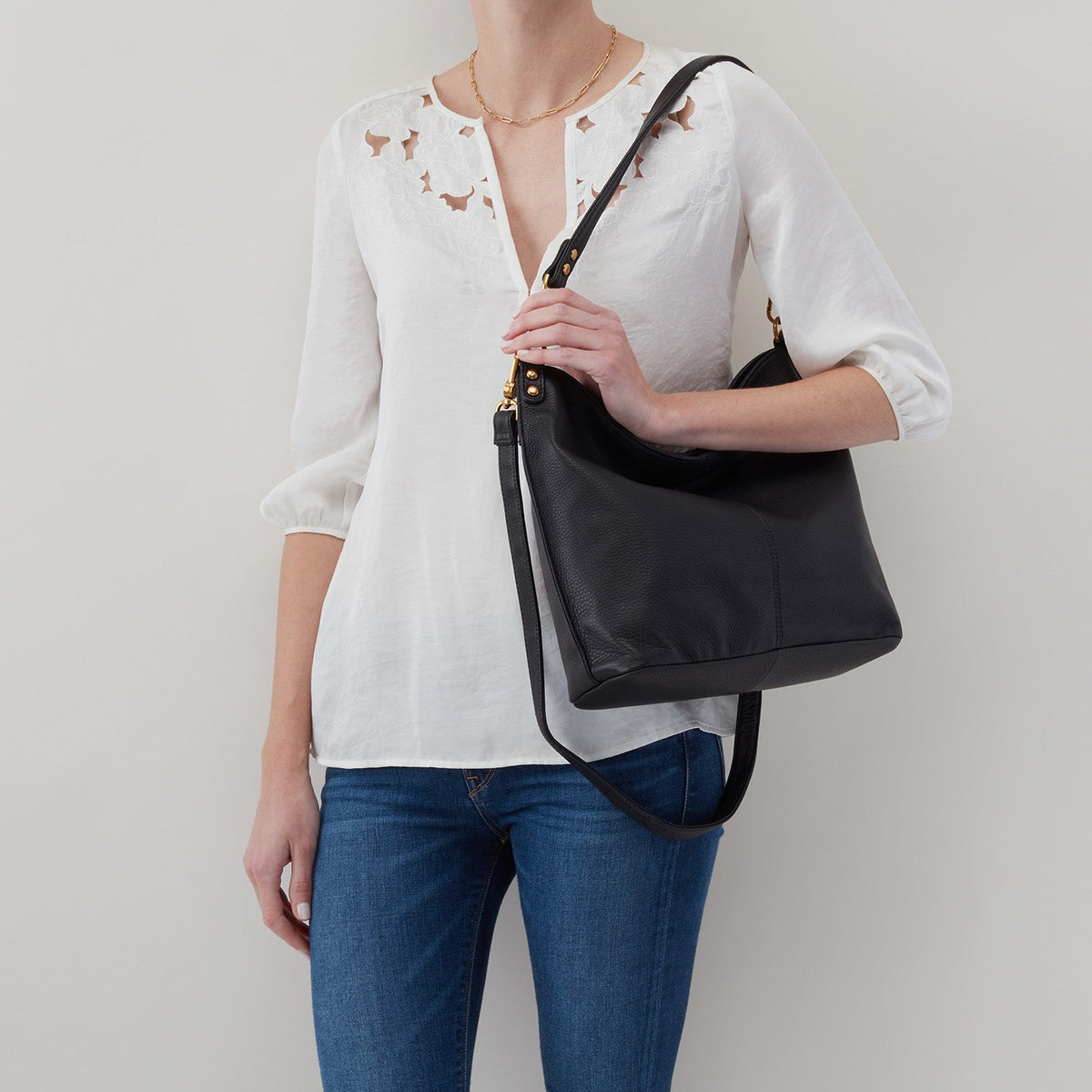 Pier Shoulder Bag In Pebbled Leather - Black | HOBO