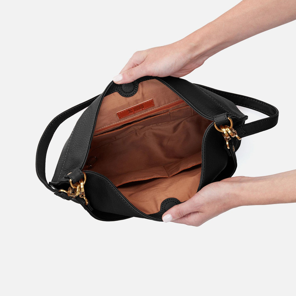 Pier Shoulder Bag In Pebbled Leather - Black | HOBO