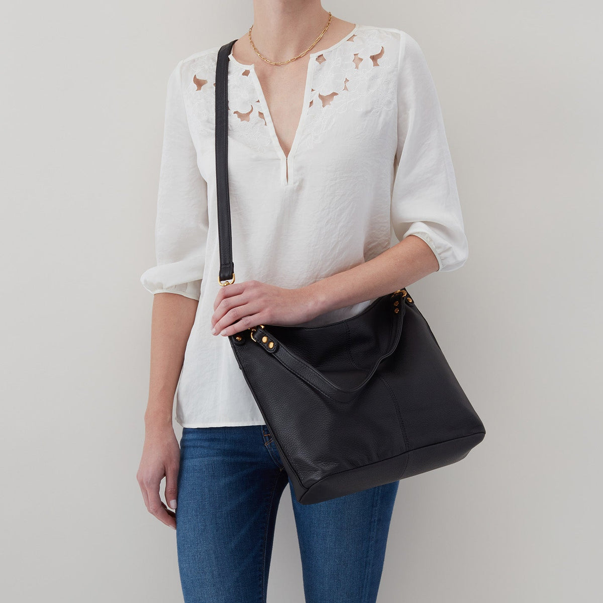 Pier Shoulder Bag In Pebbled Leather - Black | HOBO