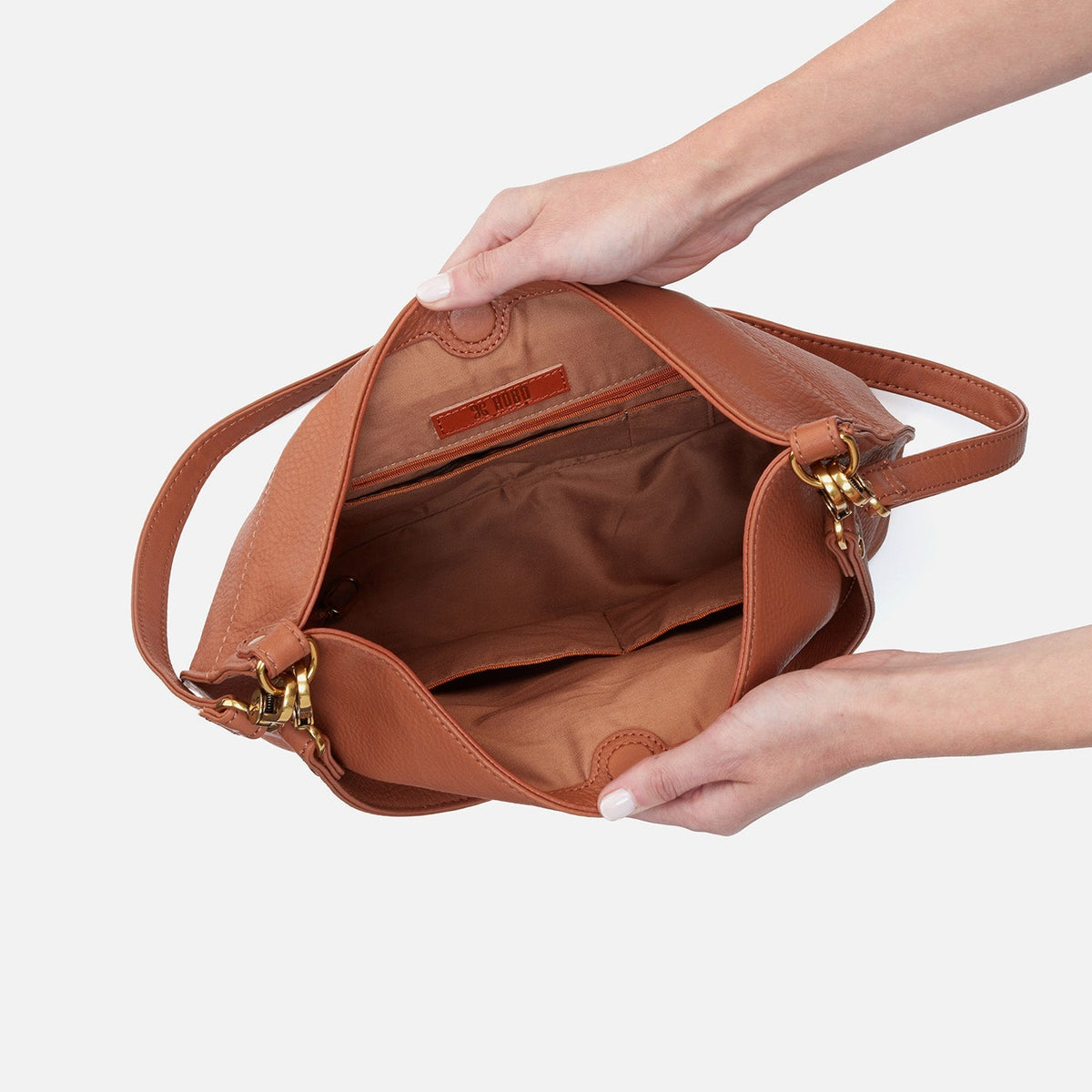 Pier Shoulder Bag in Pebbled Leather - Cashew | HOBO