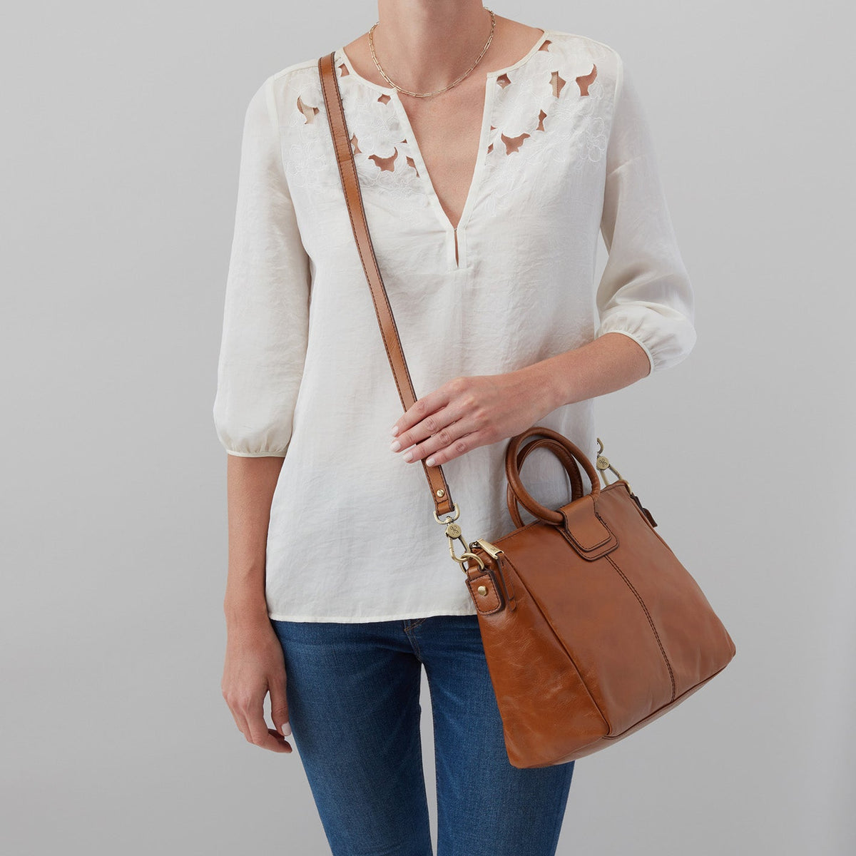Sheila Medium Satchel In Polished Leather - Truffle | HOBO