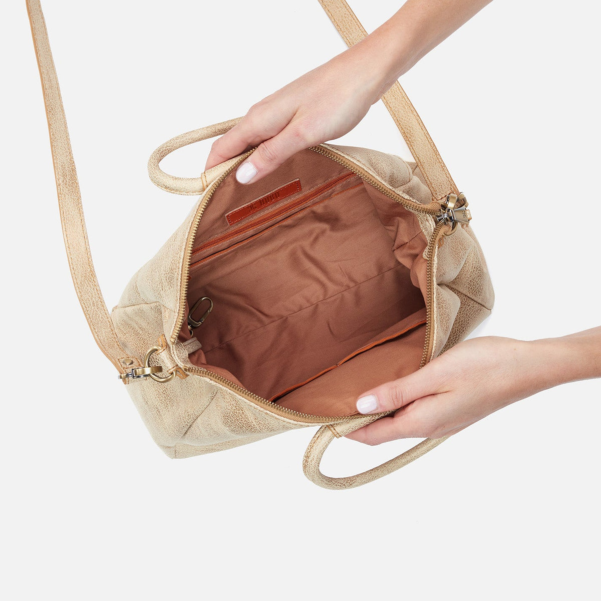 Sheila Medium Satchel In Metallic Leather - Gold Leaf | HOBO
