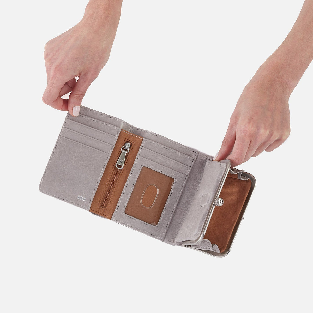 Robin Compact Wallet In Polished Leather - Light Grey | HOBO