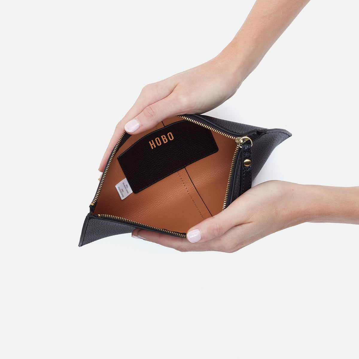 Vida Large Pouch in Micro Pebbled Leather - Black | HOBO