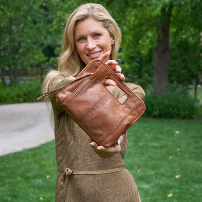 Ace Clutch In Metallic Leather - Patina | HOBO