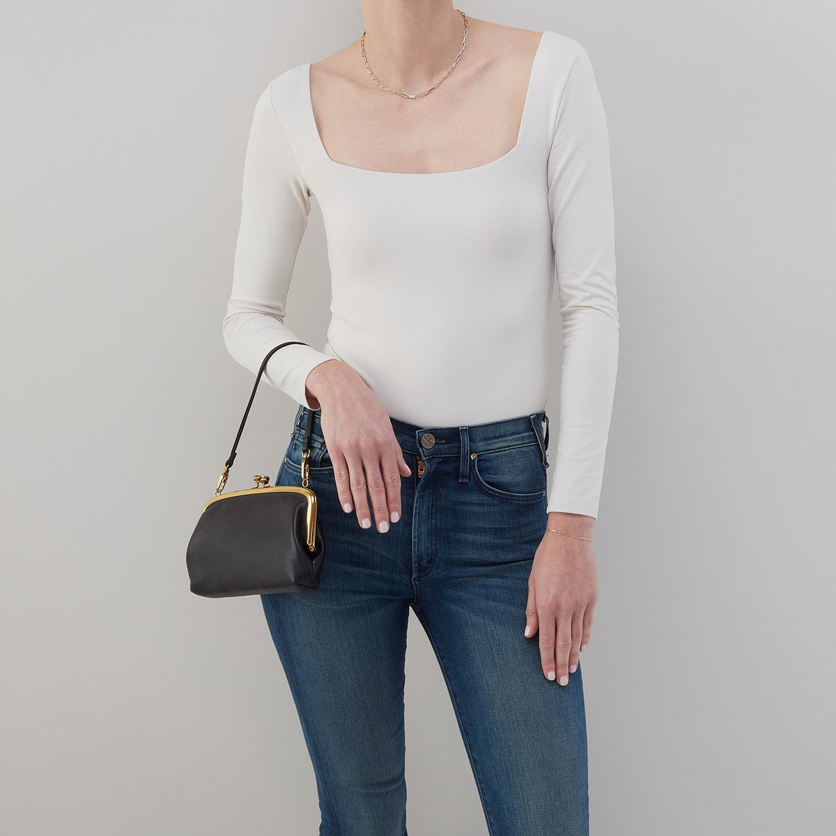 Cora Wallet Crossbody In Pebbled Leather - Black | HOBO