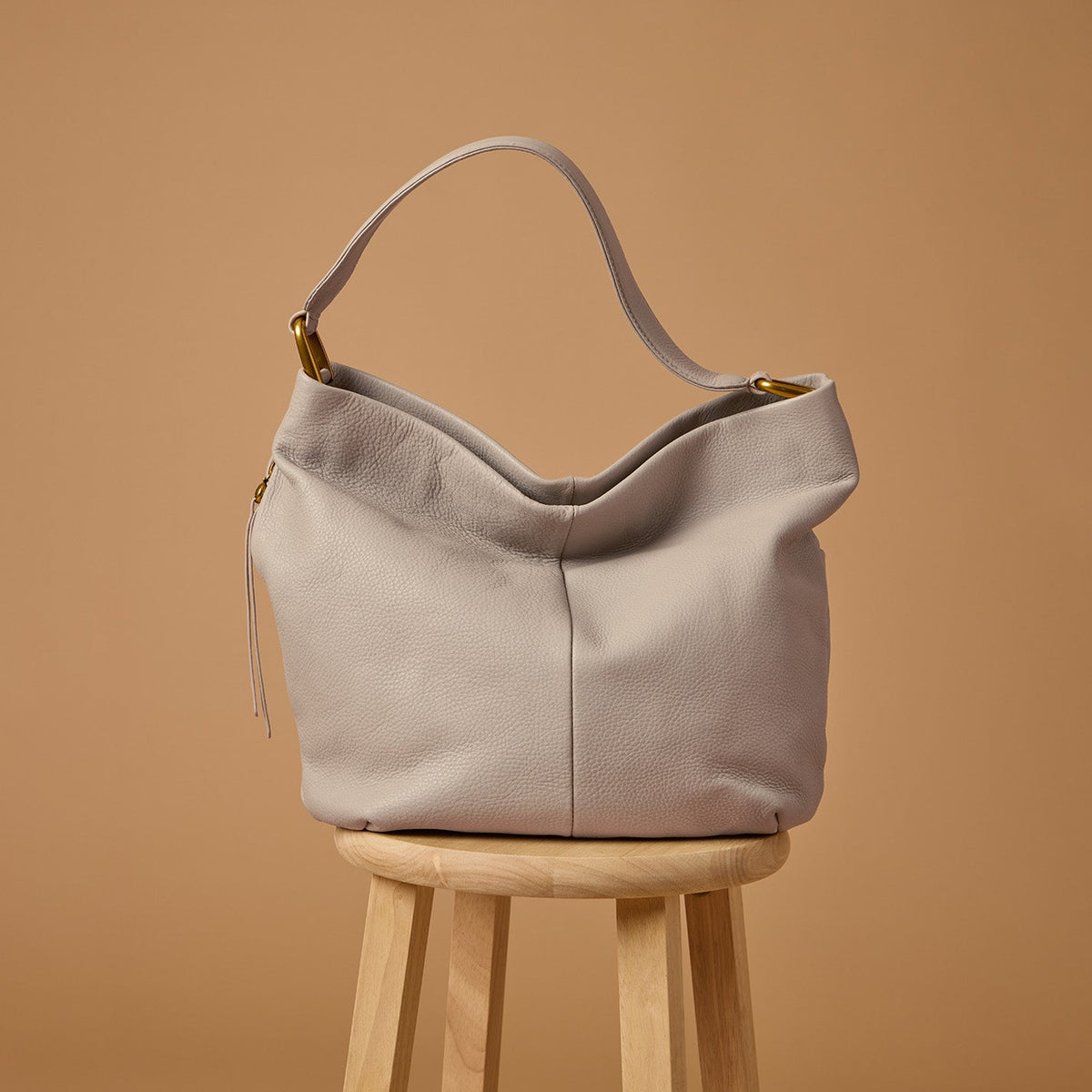 Harley Hobo In Pebbled Leather - Taupe | HOBO