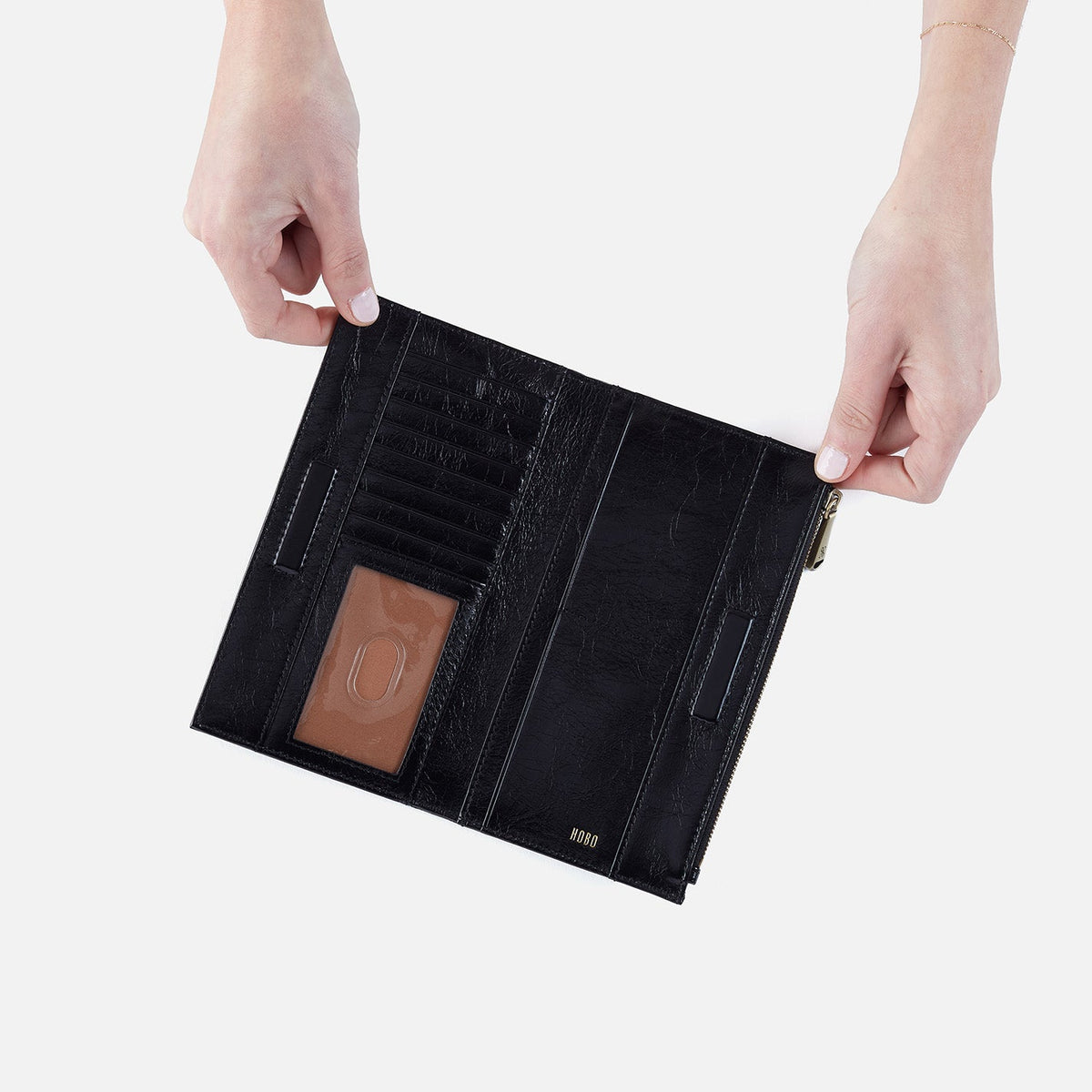 Jill Large Bifold Wallet In Polished Leather - Black | HOBO