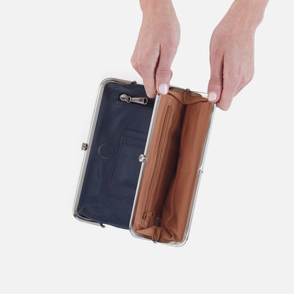 Lauren Clutch-Wallet In Polished Leather - Blue Stone | HOBO
