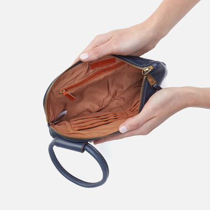 Sable Wristlet In Polished Leather - Blue Stone | HOBO