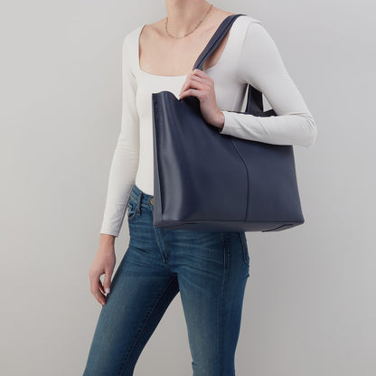 Vida Large Tote In Micro Pebbled Leather - Mood Indigo | HOBO