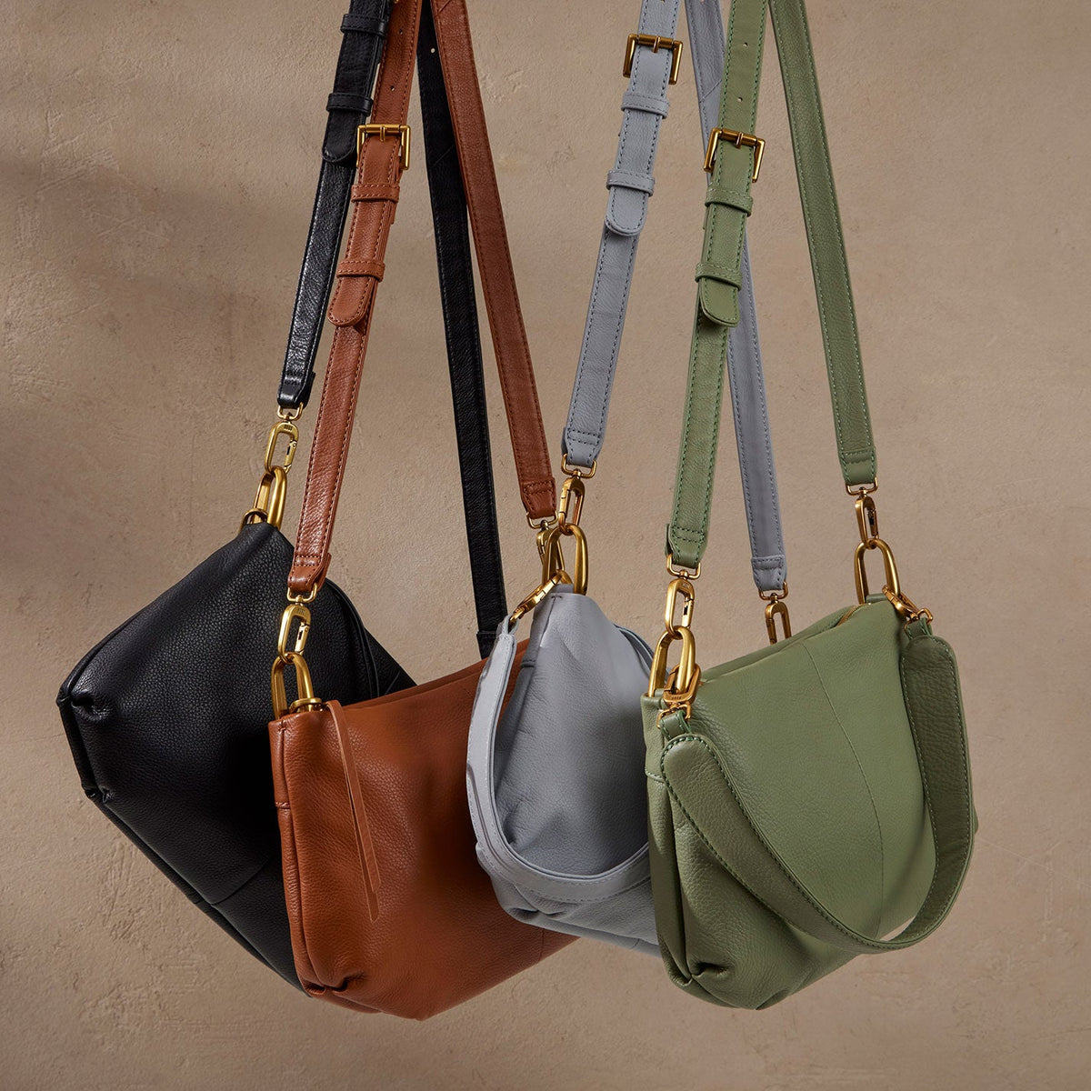 Advance Shoulder Bag In Pebbled Leather - Black | HOBO