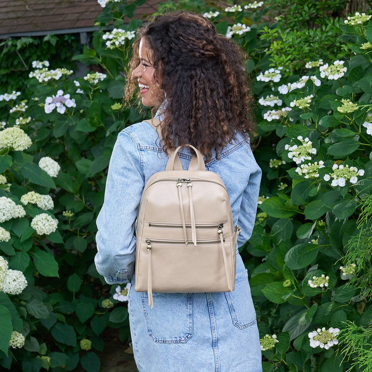 Billie Backpack In Polished Leather - Sand | HOBO