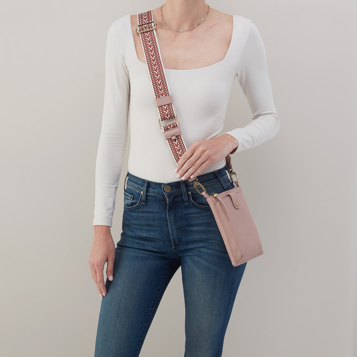 Cass Phone Crossbody In Pebbled Leather - Blush | HOBO