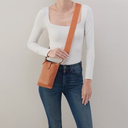 Cass Phone Crossbody In Pebbled Leather - Butterscotch | HOBO