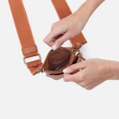 Cass Phone Crossbody In Pebbled Leather - Butterscotch | HOBO
