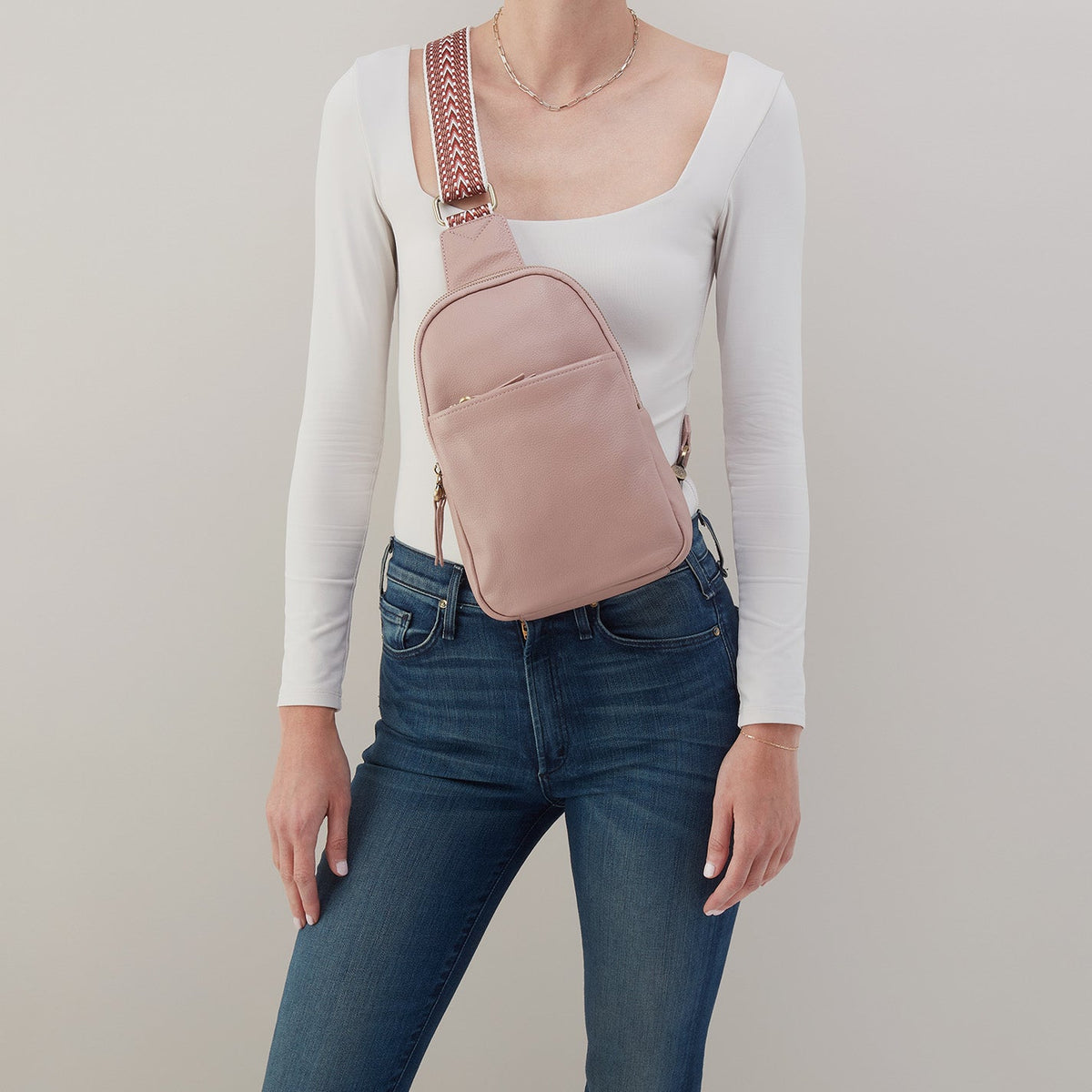 Cass Sling In Pebbled Leather - Blush | HOBO