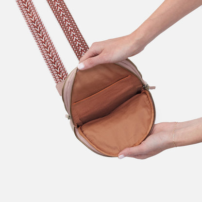 Cass Sling In Pebbled Leather - Blush | HOBO