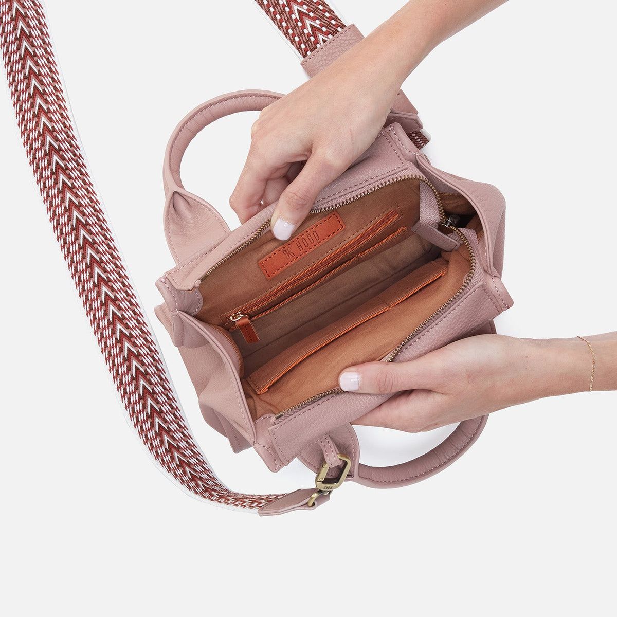 Cass Small Tote In Pebbled Leather - Blush | HOBO