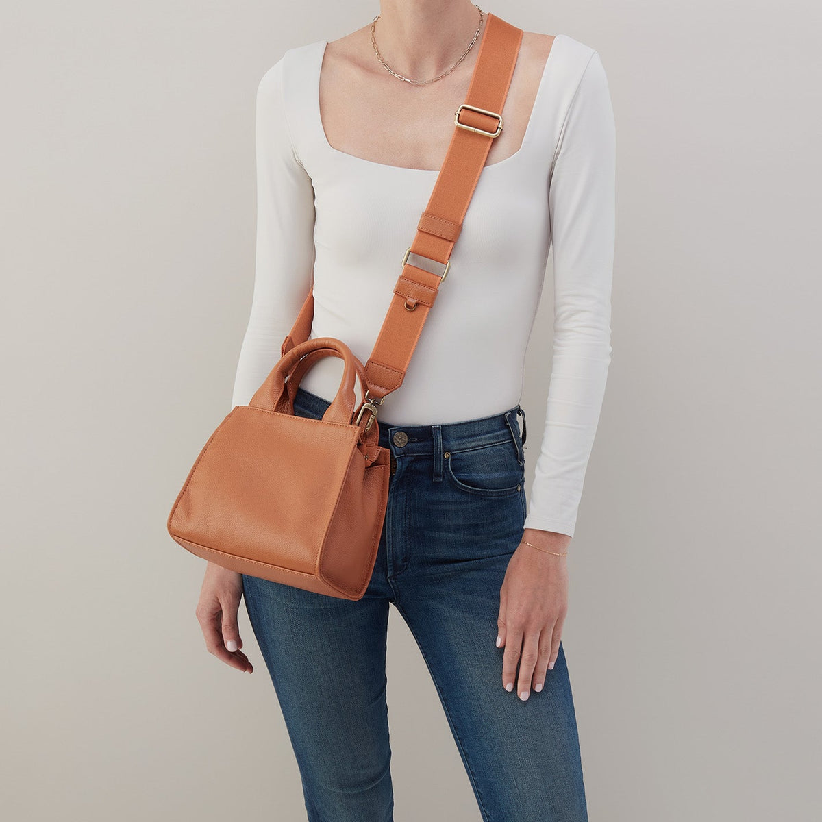 Cass Small Tote In Pebbled Leather - Butterscotch | HOBO