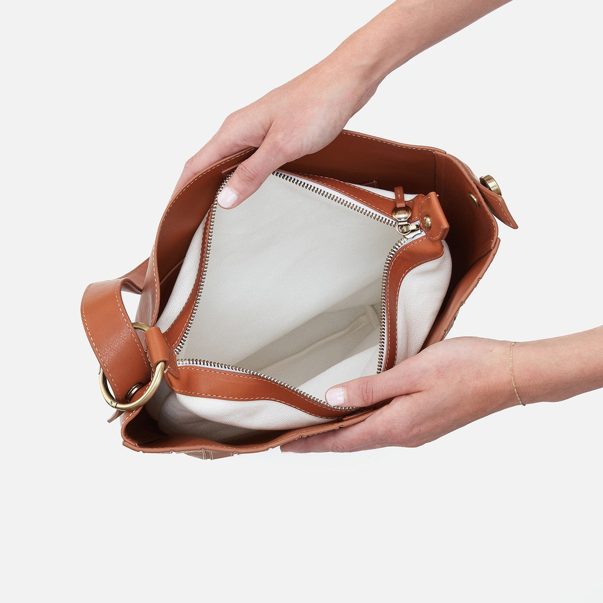 Catalina Hobo In Smooth Leather - Burnished Caramel | HOBO