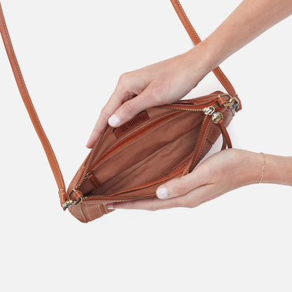 Darcy Crossbody In Smooth Leather - Burnished Caramel | HOBO