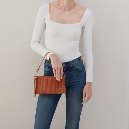 Darcy Crossbody In Smooth Leather - Burnished Caramel | HOBO