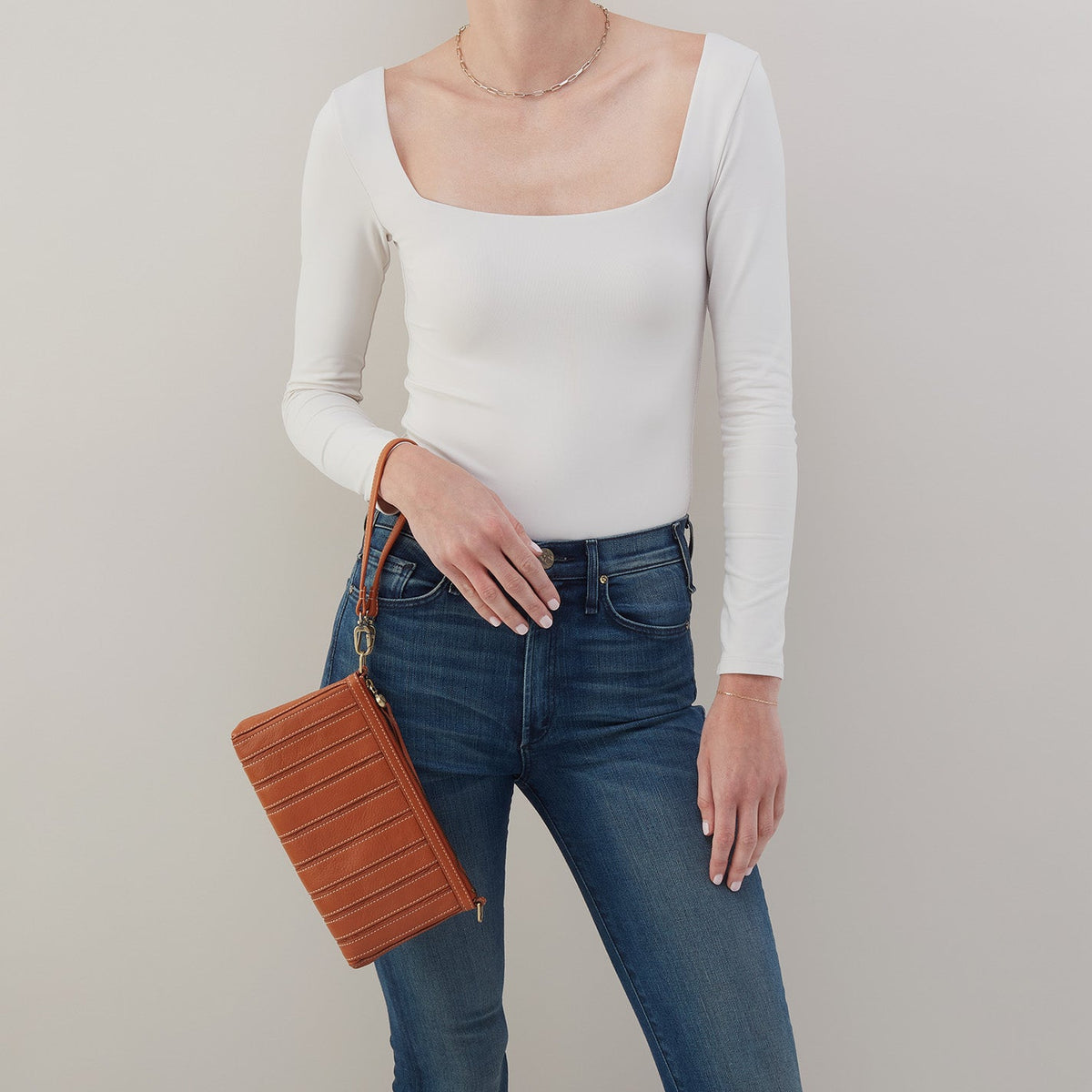 Darcy Crossbody In Smooth Leather - Burnished Caramel | HOBO