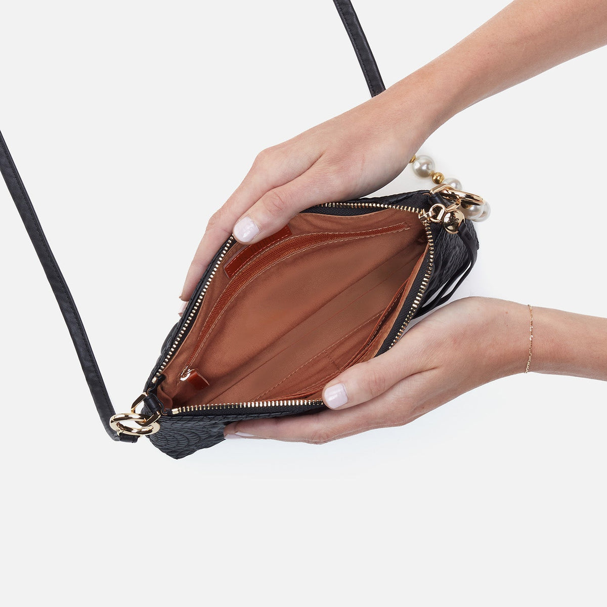 Darcy Crossbody In Smooth Leather - Black | HOBO