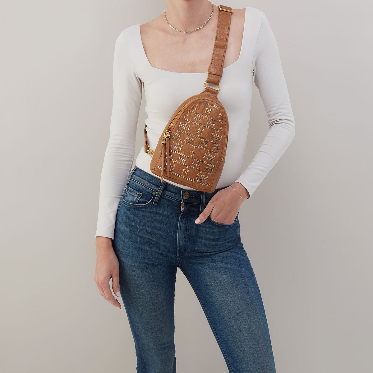 Fern Sling In Pebbled Leather - Warm Honey Pixel Studded | HOBO