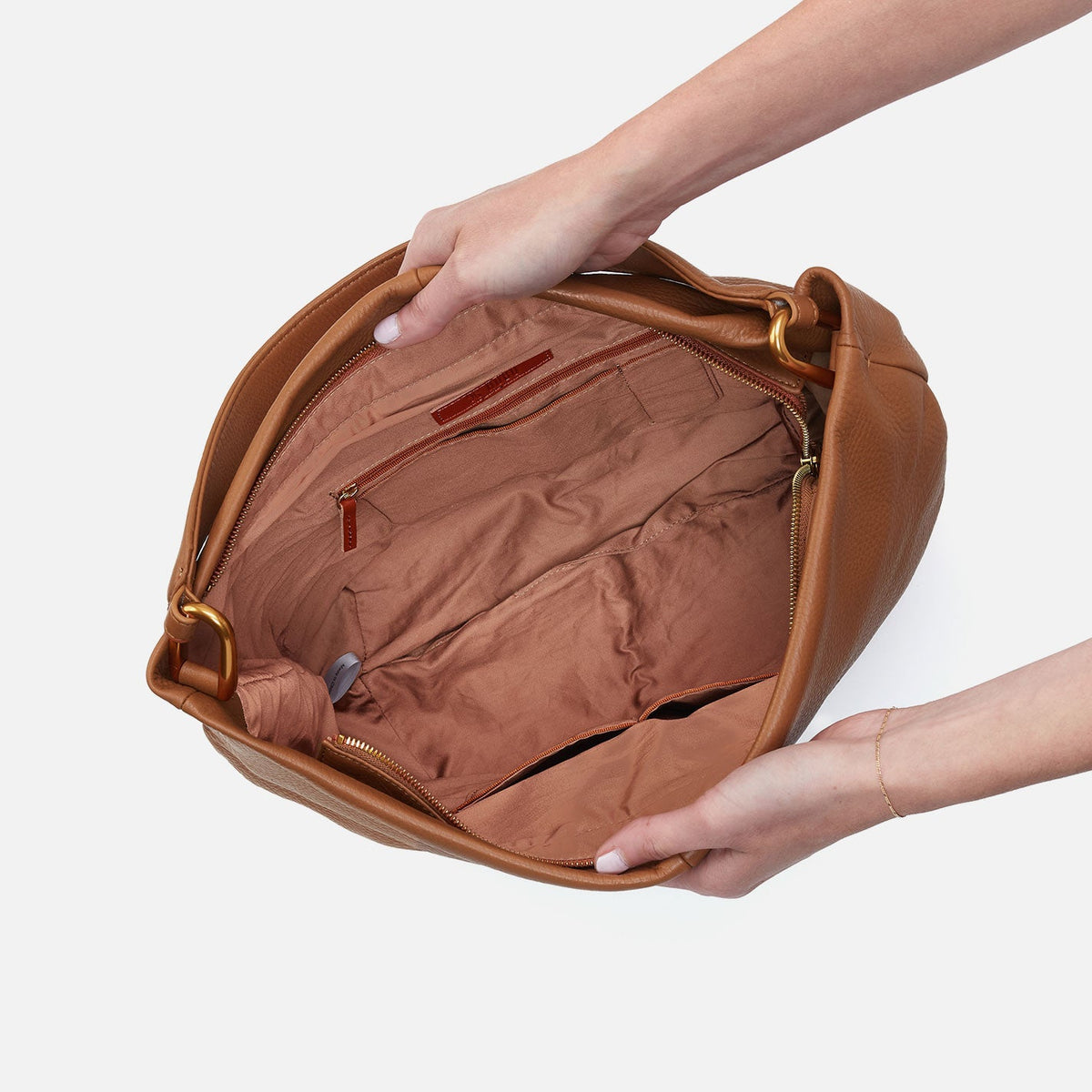 Harley Hobo In Pebbled Leather - Warm Honey | HOBO