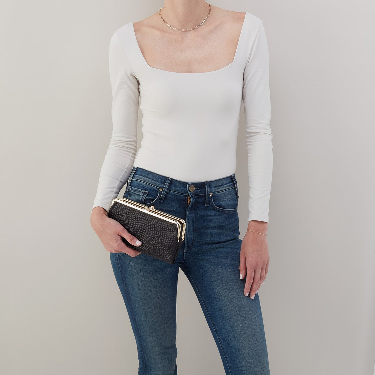 Lauren Clutch-Wallet In Smooth Leather - Black | HOBO