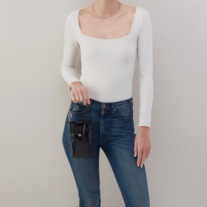 Marlo Carryall Crossbody In Polished Leather - Black | HOBO