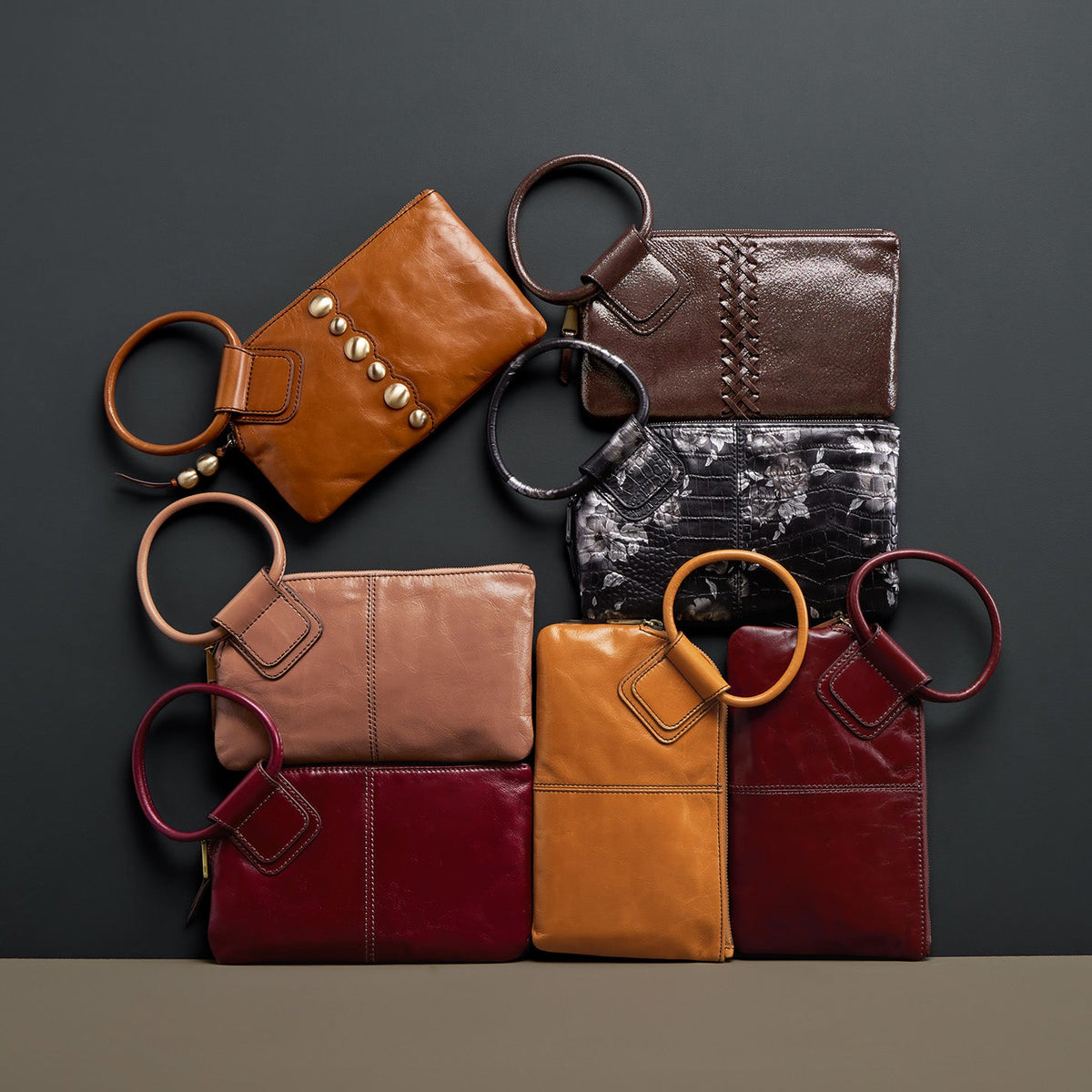 Sable Wristlet In Polished Leather - Cashmere | HOBO