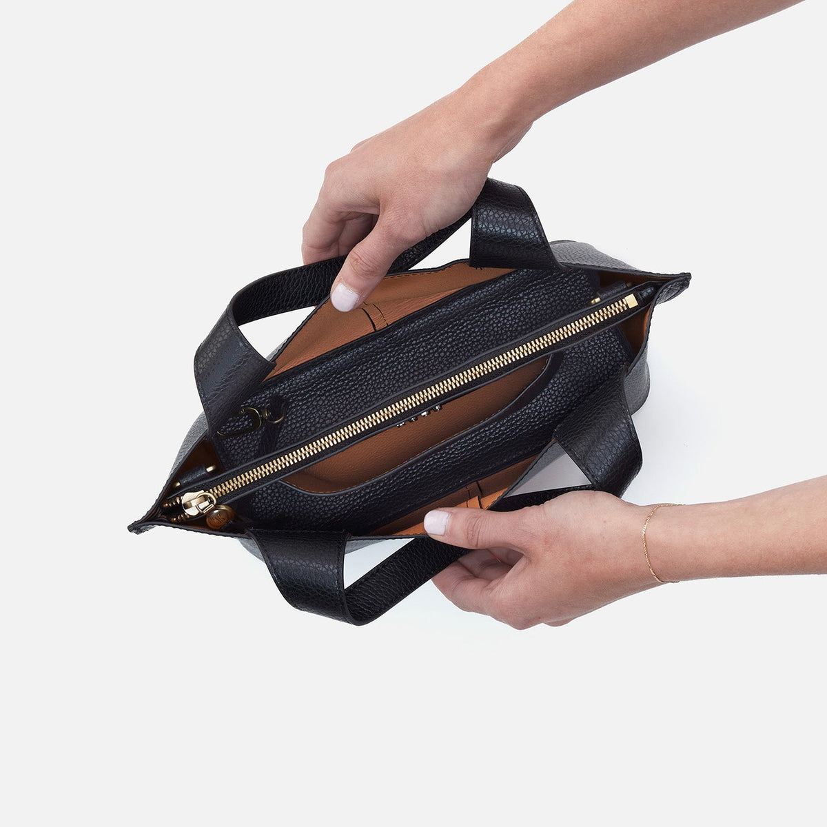 Vida Small Tote in Micro Pebbled Leather - Black | HOBO