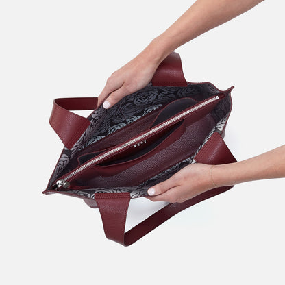 Vida Tote In Micro Pebbled Leather - Port | HOBO