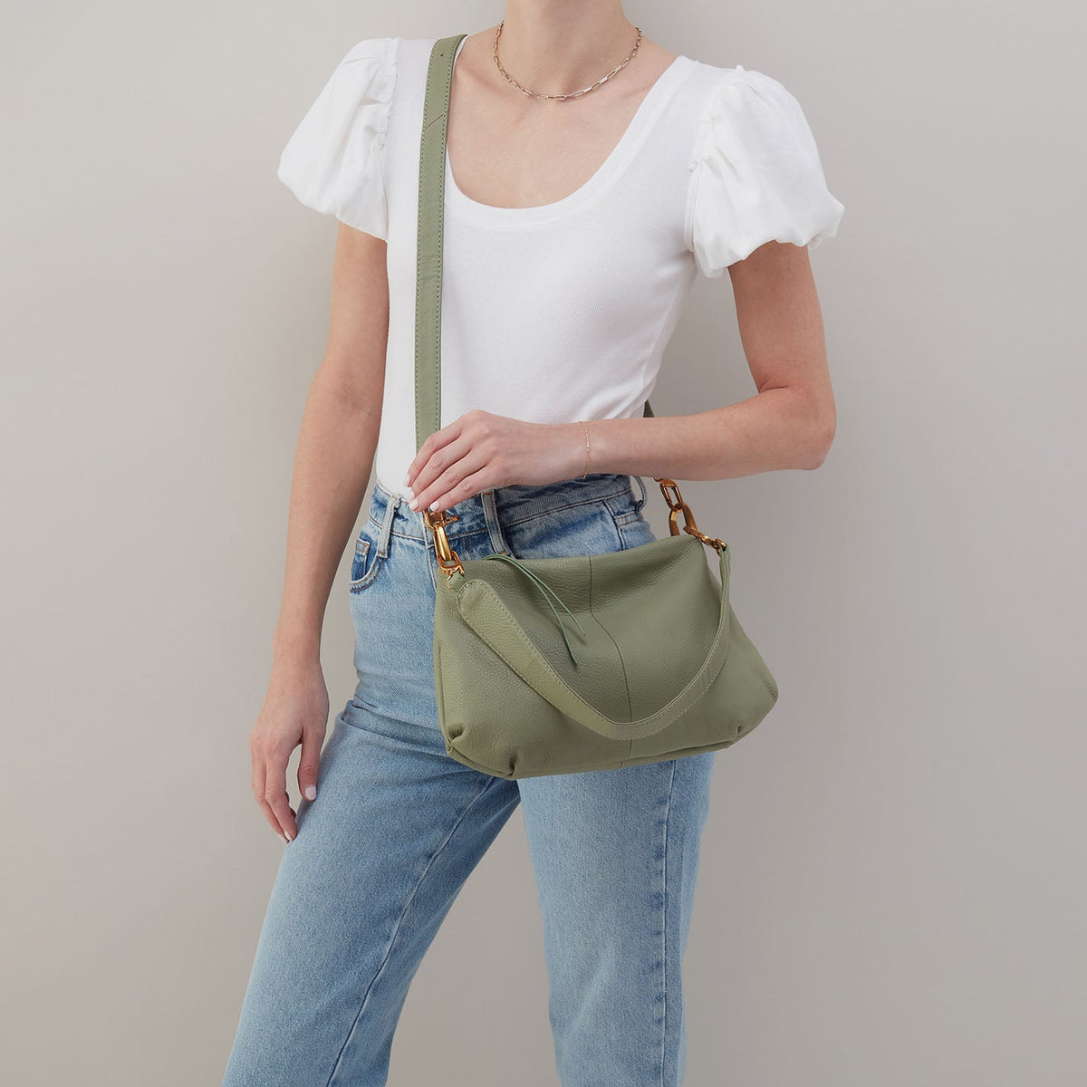 Advance Shoulder Bag In Pebbled Leather - Watercress | HOBO