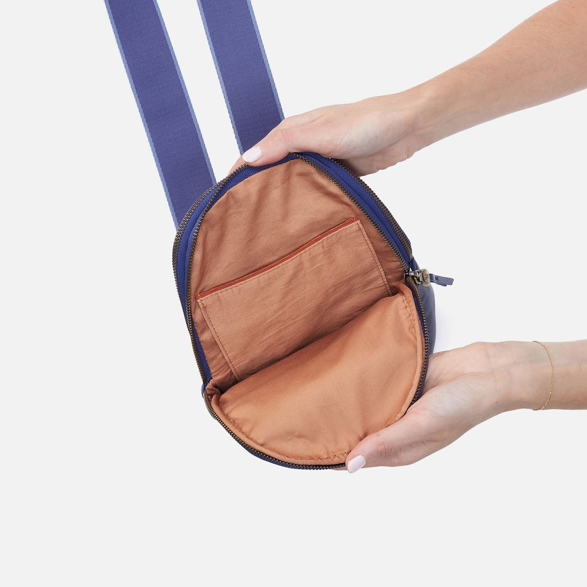 Cass Sling In Pebbled Leather - Dark Iris | HOBO