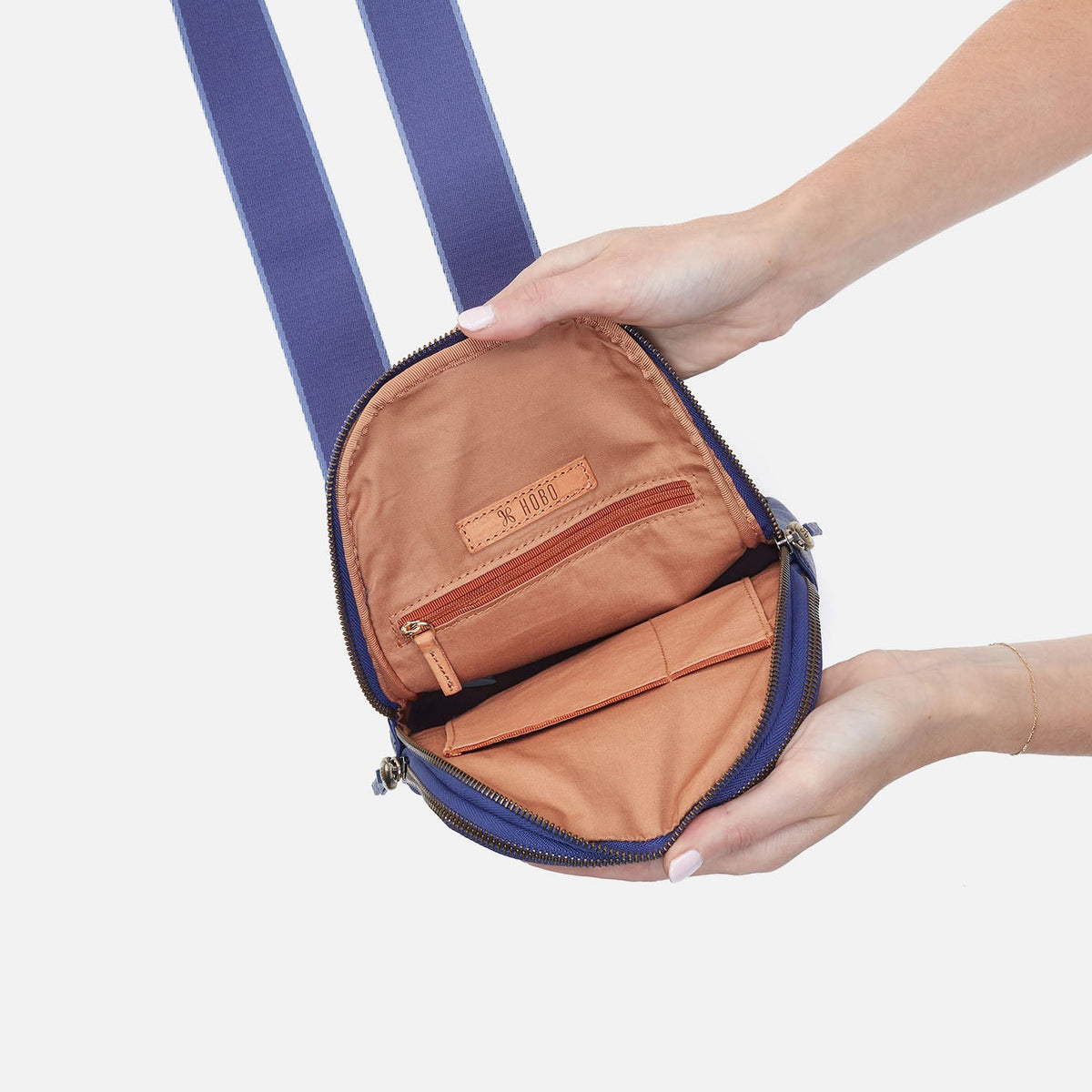 Cass Sling In Pebbled Leather - Dark Iris | HOBO