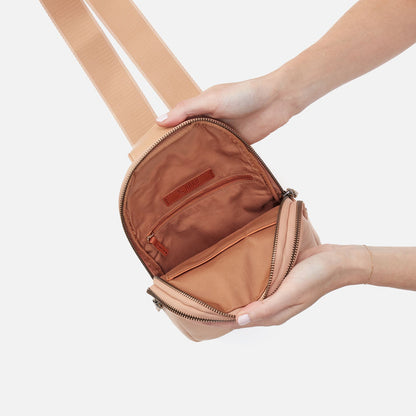 Cass Sling In Pebbled Leather - Porcini | HOBO