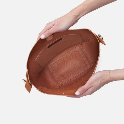 Catalina Hobo In Smooth Leather - Doe | HOBO