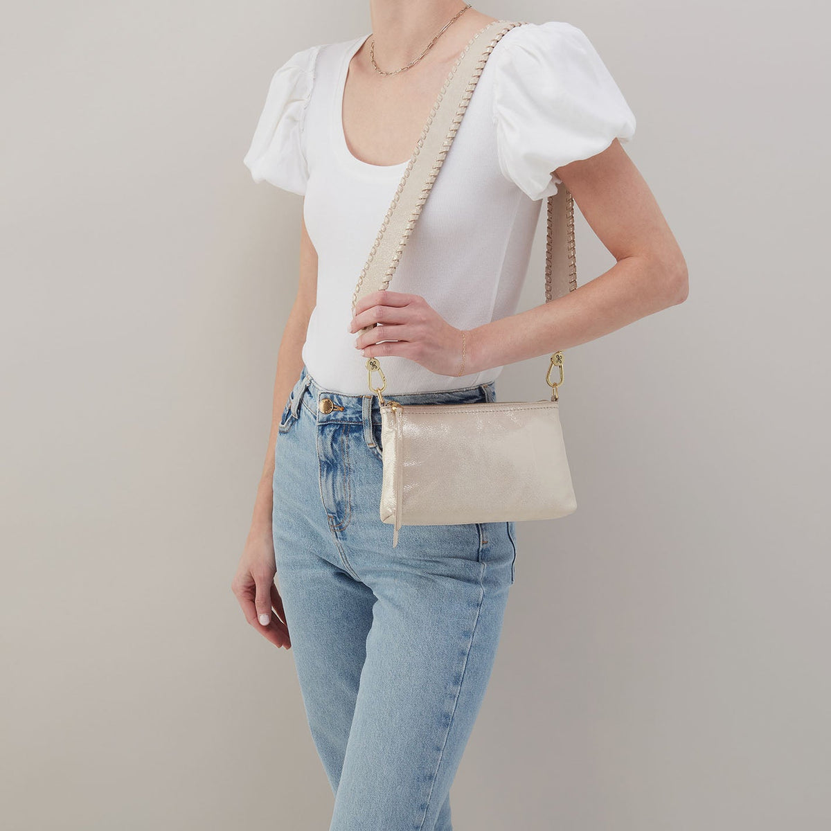 Darcy Crossbody In Metallic Leather - Sand Shimmer | HOBO