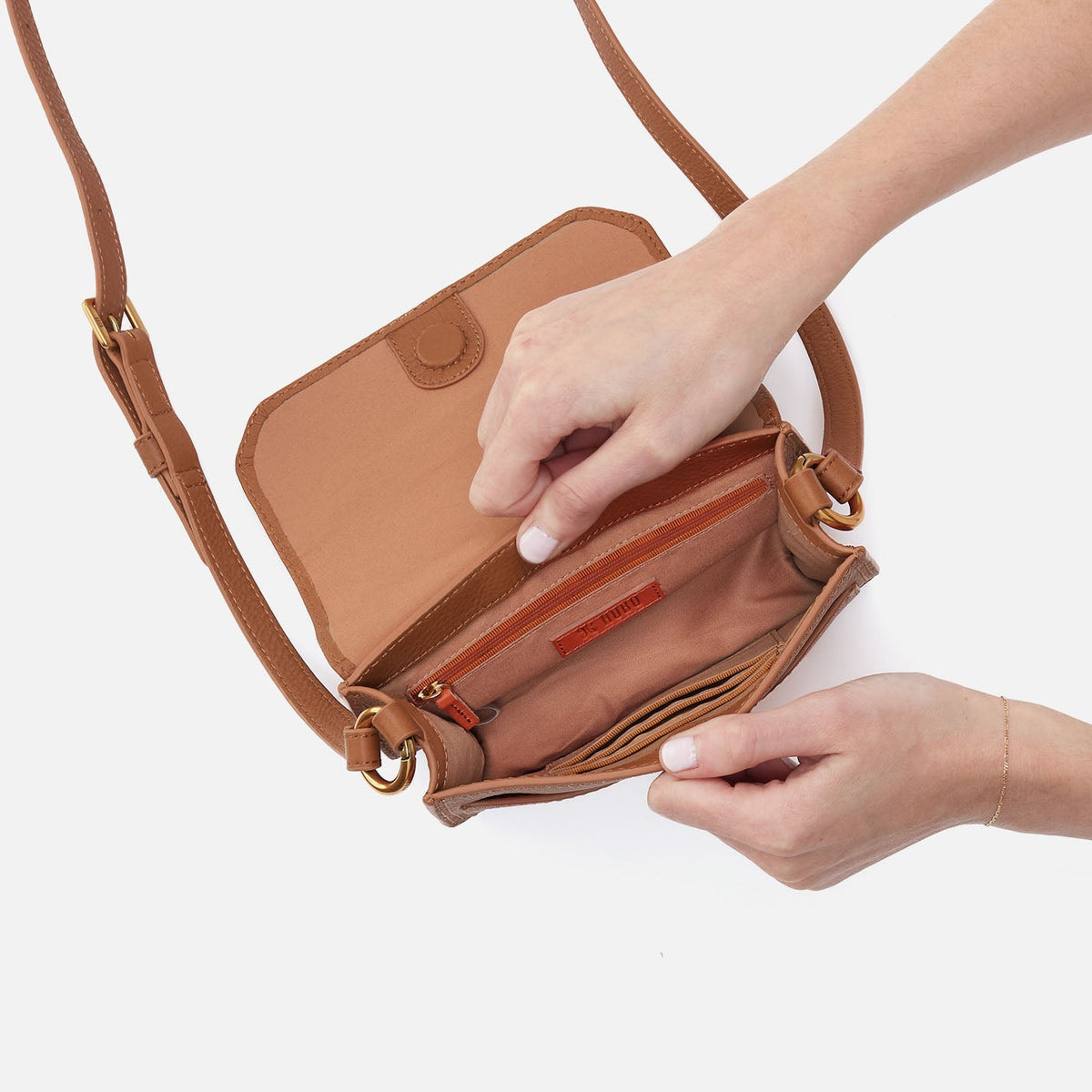 Eden Small Crossbody In Pebbled Leather - Warm Honey | HOBO