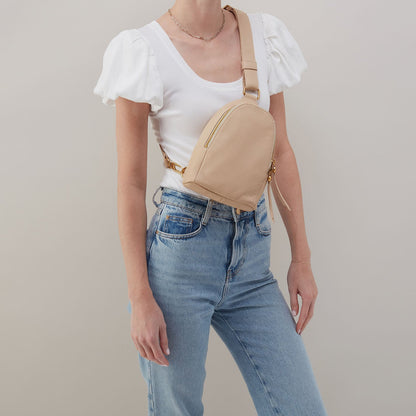 Fern Sling In Pebbled Leather - Linen | HOBO